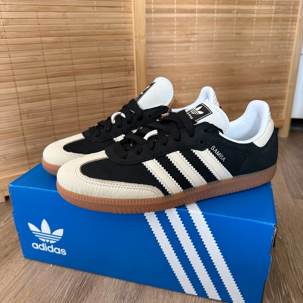 Adidas Samba Black and White sz 8